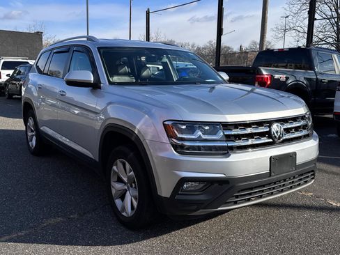 Used 2019 Volkswagen Atlas SE w/ Towing Package image 3
