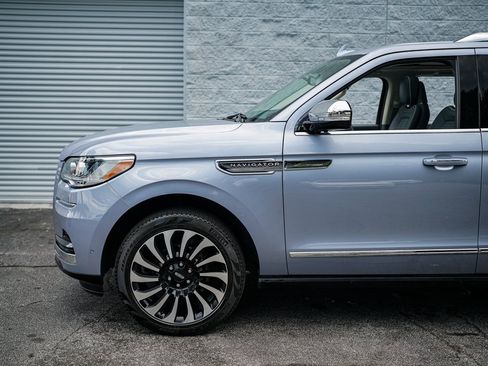 Used 2024 Lincoln Navigator Black Label image 10