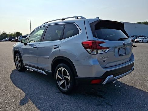 Used 2023 Subaru Forester Touring AWD/4WD image 4