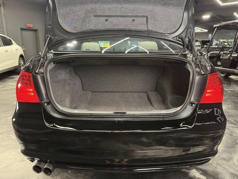 Used 2010 BMW 328i Sedan RWD image 19