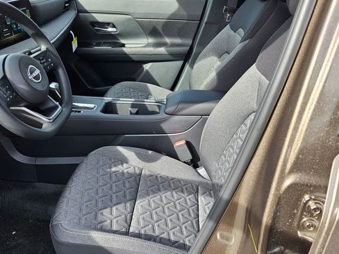 New 2026 Nissan Kicks SV w/ SV Premium Package image 11