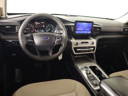 Used 2022 Ford Explorer 4WD image 2