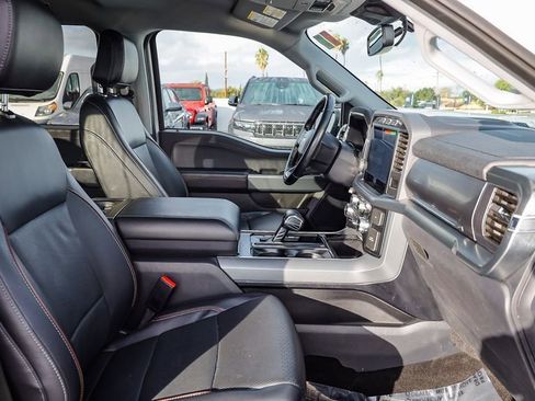 Used 2022 Ford F150 Lariat w/ Trailer Tow Package image 17