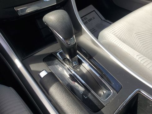 Used 2015 Honda Accord LX image 22