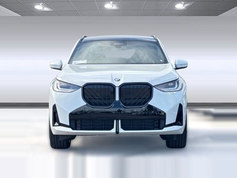 Used 2026 BMW X3 xDrive30i w/ Premium Package AWD/4WD image 5