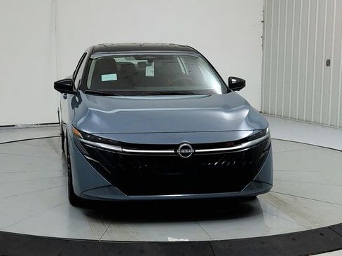 New 2026 Nissan Sentra SR w/ SR Premium Package image 2