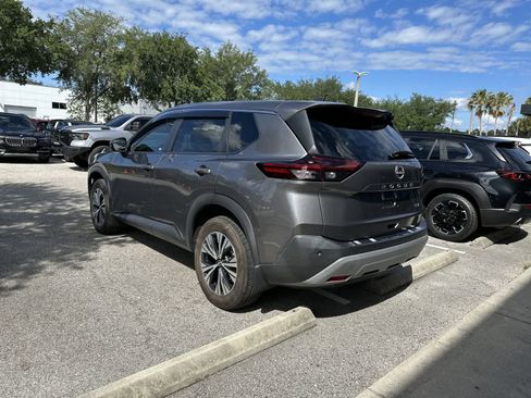 Used 2022 Nissan Rogue SV FWD image 6