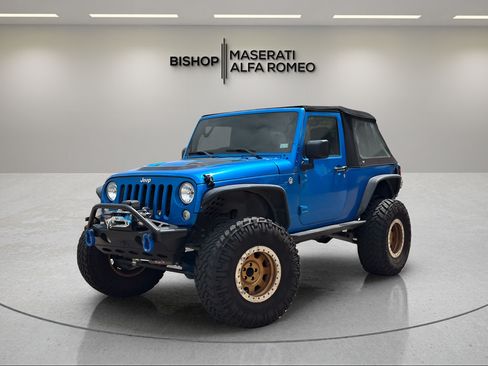 Used 2015 Jeep Wrangler Rubicon w/ Trailer Tow Group AWD/4WD image 2