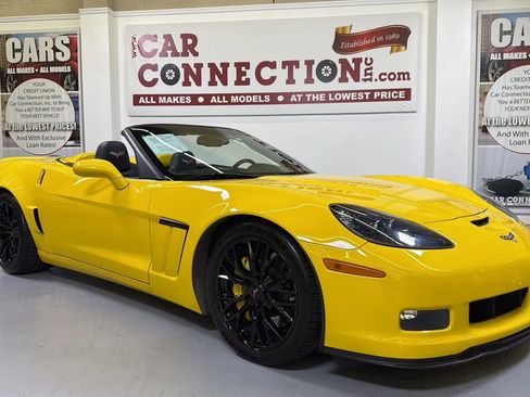 Used 2013 Chevrolet Corvette Grand Sport w/ 3LT Preferred Equipment Group image 2