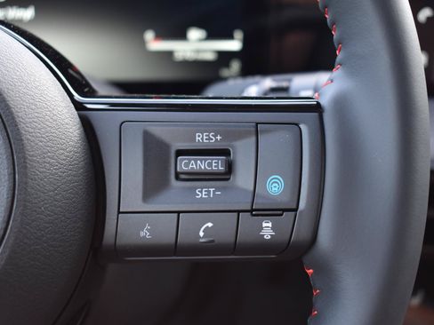 New 2026 Nissan Kicks SR w/ SR Premium Package FWD image 38
