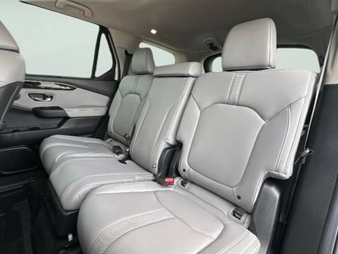 Used 2025 Honda Pilot Touring image 27
