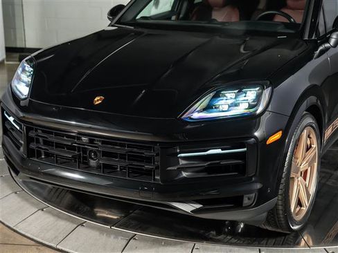 New 2026 Porsche Cayenne S image 11