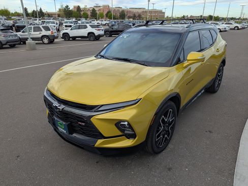 Certified 2023 Chevrolet Blazer RS w/ Driver Confidence II Package image 8