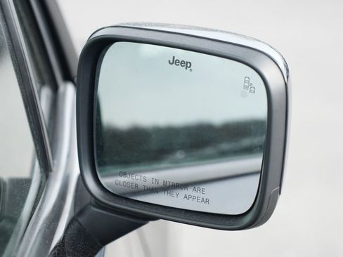 Used 2021 Jeep Renegade Latitude w/ Luxury Group I image 14