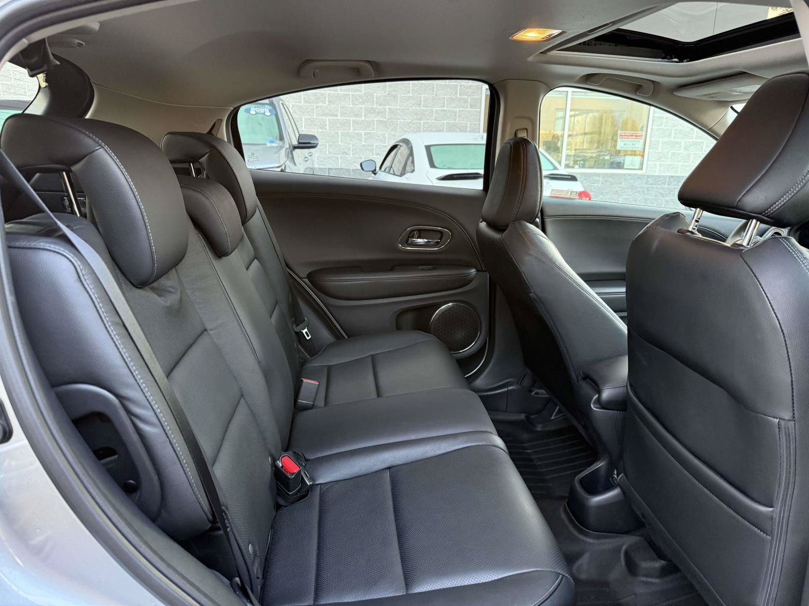 Used 2020 Honda HR-V Touring image 15