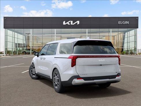 Used 2026 Kia Carnival EX FWD image 4