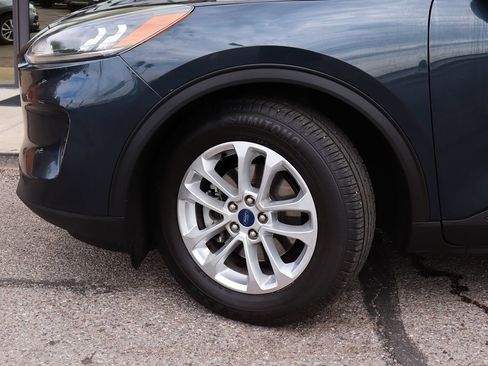 Used 2022 Ford Escape SE w/ Cold Weather Package FWD image 5