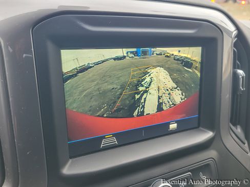 Certified 2019 Chevrolet Silverado 1500 Custom Trail Boss w/ Custom Convenience Package image 15