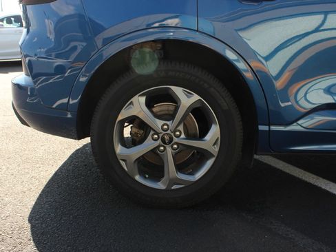 Used 2023 Ford Escape ST-Line w/ Equipment Group 301A FWD image 9