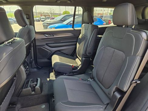 New 2026 Jeep Grand Cherokee L Laredo AWD/4WD image 27
