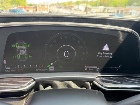 Used 2022 Cadillac Escalade ESV Sport w/ Touring Package image 18