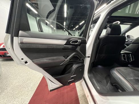 Used 2016 Porsche Cayenne GTS image 30