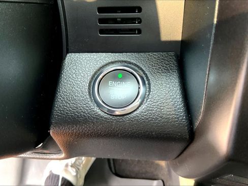 Used 2021 Ford Expedition Limited RWD image 32