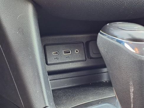 Used 2020 Chevrolet Equinox LT w/ Driver Convenience Package FWD image 13