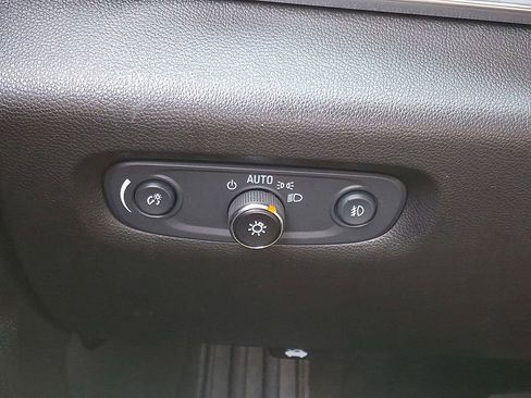 Used 2021 Chevrolet Traverse RS image 26