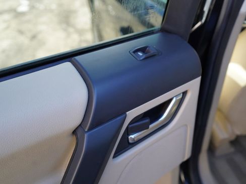 Used 2013 Land Rover LR2 image 48