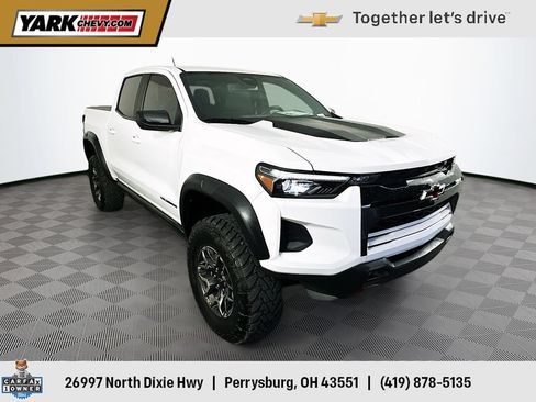 Certified 2023 Chevrolet Colorado ZR2 w/ LPO, Tailgate Decal Package AWD/4WD image 1
