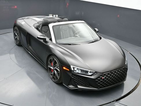 Used 2021 Audi R8 V10 w/ Premium Package image 38