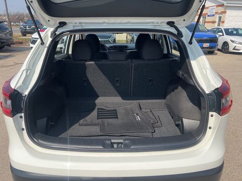 Certified 2022 Nissan Rogue Sport S image 11