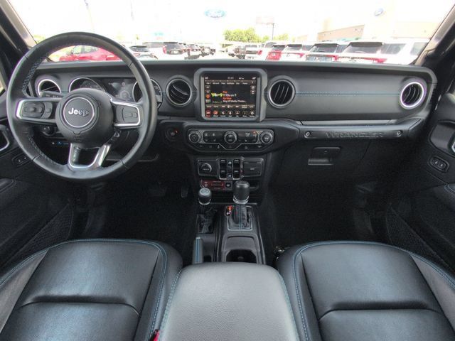 Used 2023 Jeep Wrangler Unlimited Rubicon 4xe w/ Cold Weather Group AWD/4WD image 16