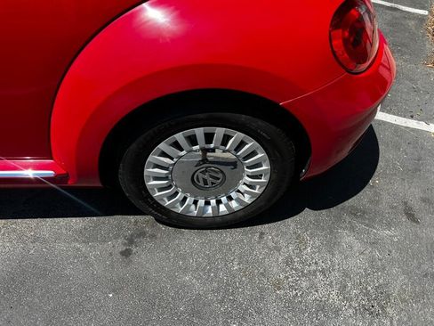 Used 2016 Volkswagen Beetle 1.8T S FWD image 14