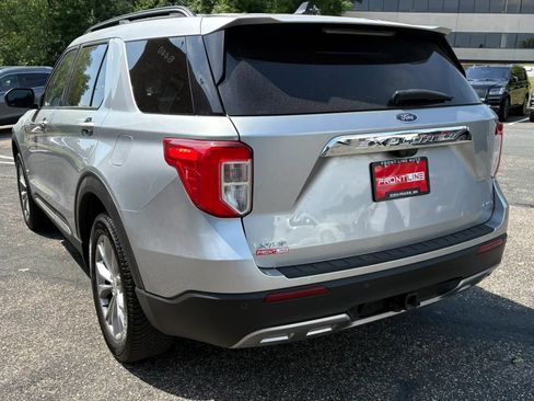 Used 2023 Ford Explorer XLT w/ Equipment Group 202A AWD/4WD image 8