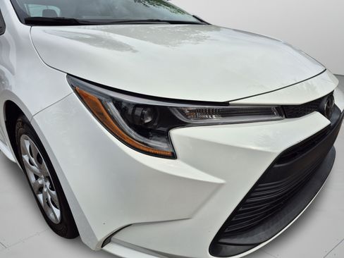 Used 2023 Toyota Corolla LE FWD image 31