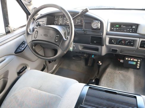 Used 1997 Ford F250 XLT HD image 38