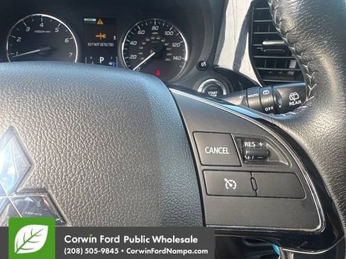 Used 2018 Mitsubishi Outlander AWD image 11
