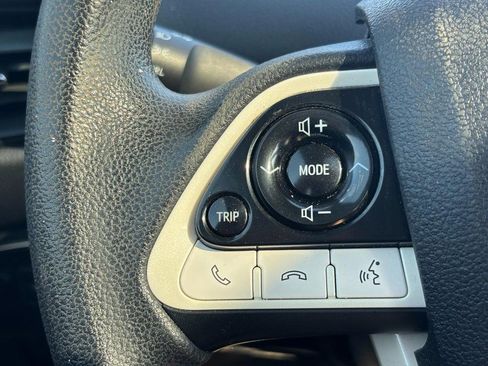 Used 2017 Toyota Prius Two w/ Carpet Mat Package image 18