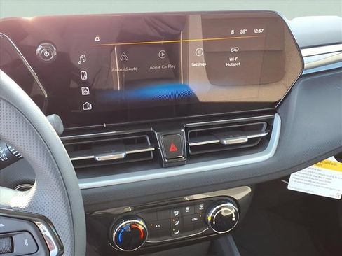 New 2026 Chevrolet TrailBlazer LT w/ Driver Confidence Package FWD image 9