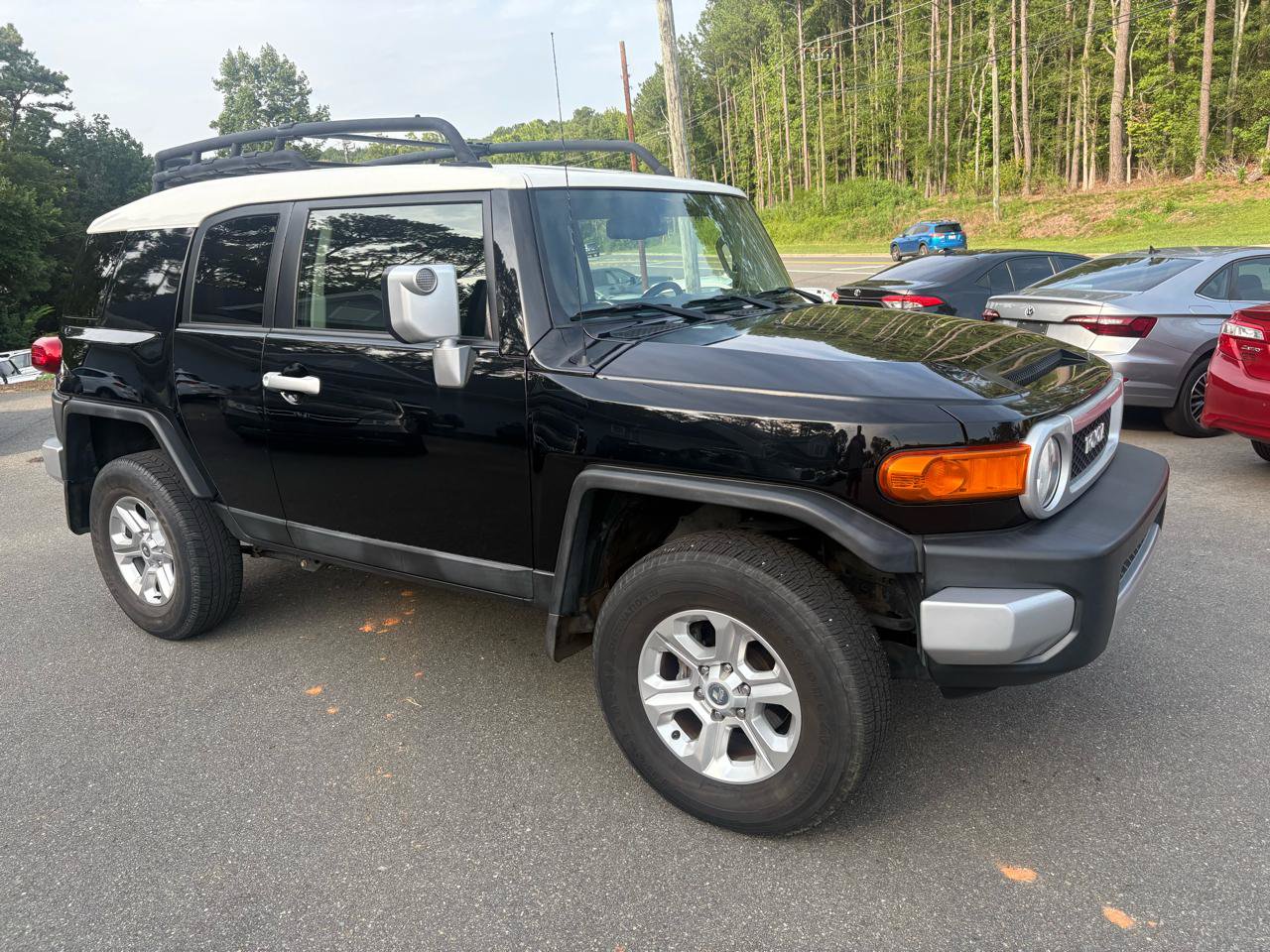 Used 2014 Toyota FJ Cruiser 2WD w/ Convenience Package image 6