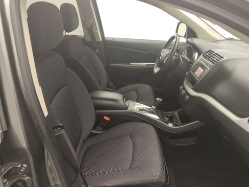 Used 2018 Dodge Journey SE w/ Popular Equipment Group FWD image 21