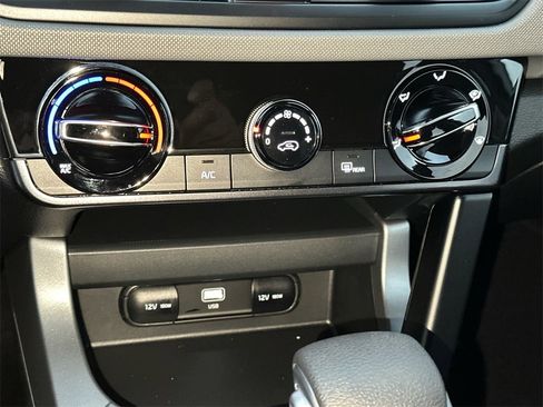 New 2026 Kia Seltos LX image 17
