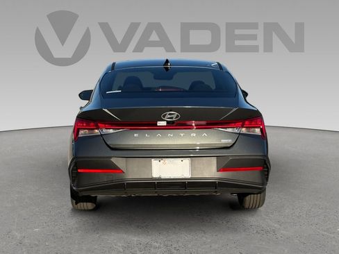New 2026 Hyundai Elantra Blue image 19