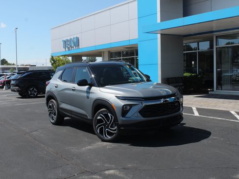 New 2026 Chevrolet TrailBlazer RS w/ Convenience Package AWD/4WD image 2