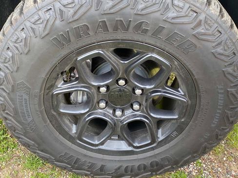 Used 2024 Chevrolet Silverado 1500 ZR2 w/ ZR2 Bison Edition image 11