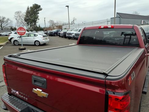 Used 2018 Chevrolet Silverado 1500 LT w/ All Star Edition image 19