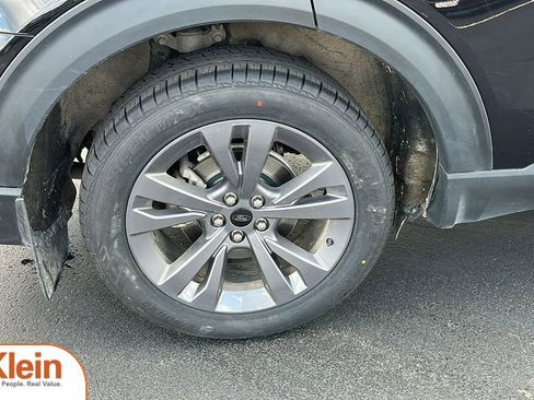 Used 2022 Ford Explorer XLT w/ XLT Sport Appearance Package image 9