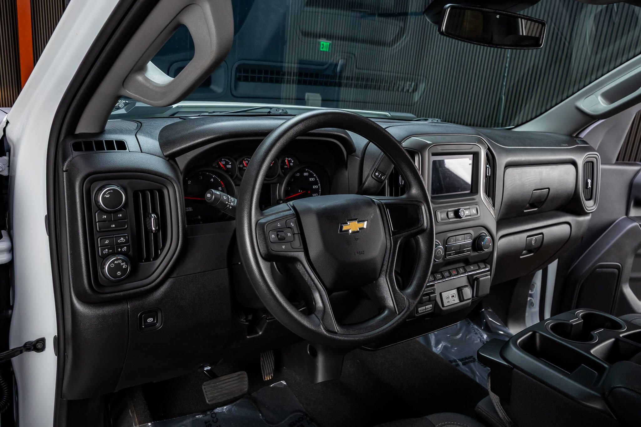 Used 2026 Chevrolet Silverado 2500 Custom w/ Custom Value Package AWD/4WD image 17